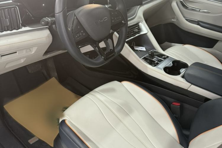 Used BYD Song PLUS New Energy 2024 Honor Edition EV 520km Luxury Model
