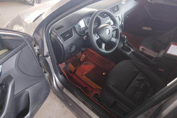 Used Skoda Octavia 2016 1.6L Automatic Smart Drive Edition
