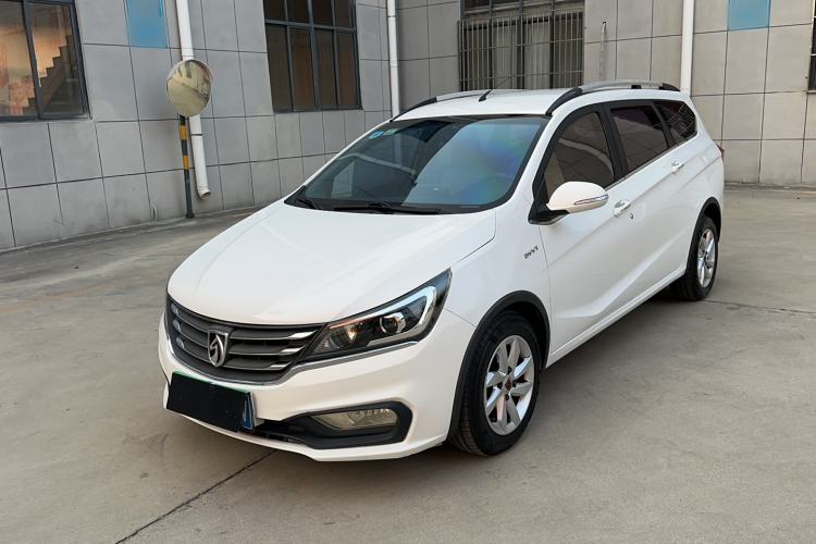 Used Baojun 310W 2017 1.5L Manual Fashion Model China V
