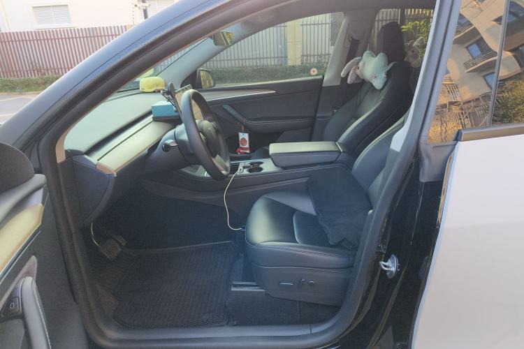 Used Tesla Model Y 2022 Rear-Wheel-Drive Version