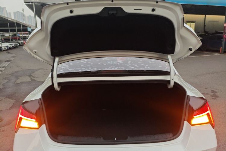 Used Hyundai Elantra 2021 1.5L CVT GLX Elite Edition
