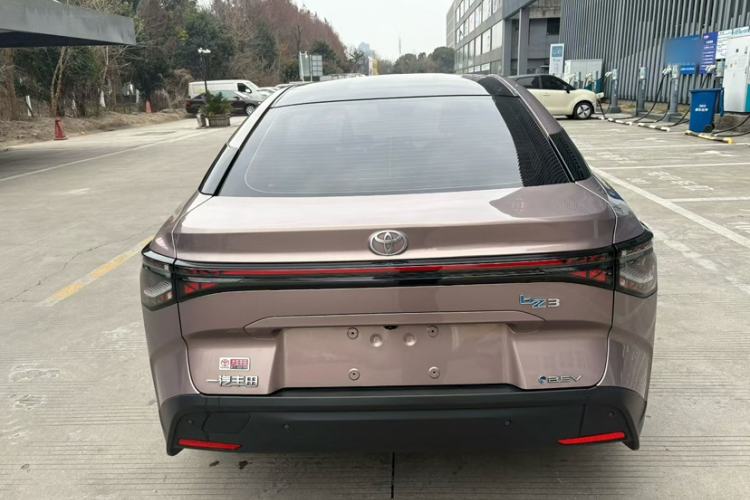 Used Toyota bZ3 2023 616 km Long-Range Premium
