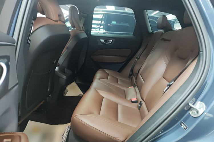 Used Volvo XC60 2023 B5 4x4 Smart Luxury Edition
