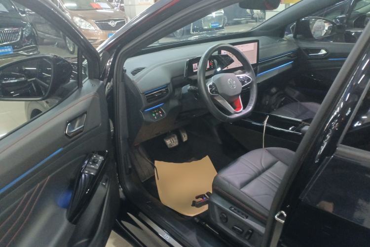 Used Volkswagen ID.4 X 2023 Ultra-Intelligent Long-Range Version
