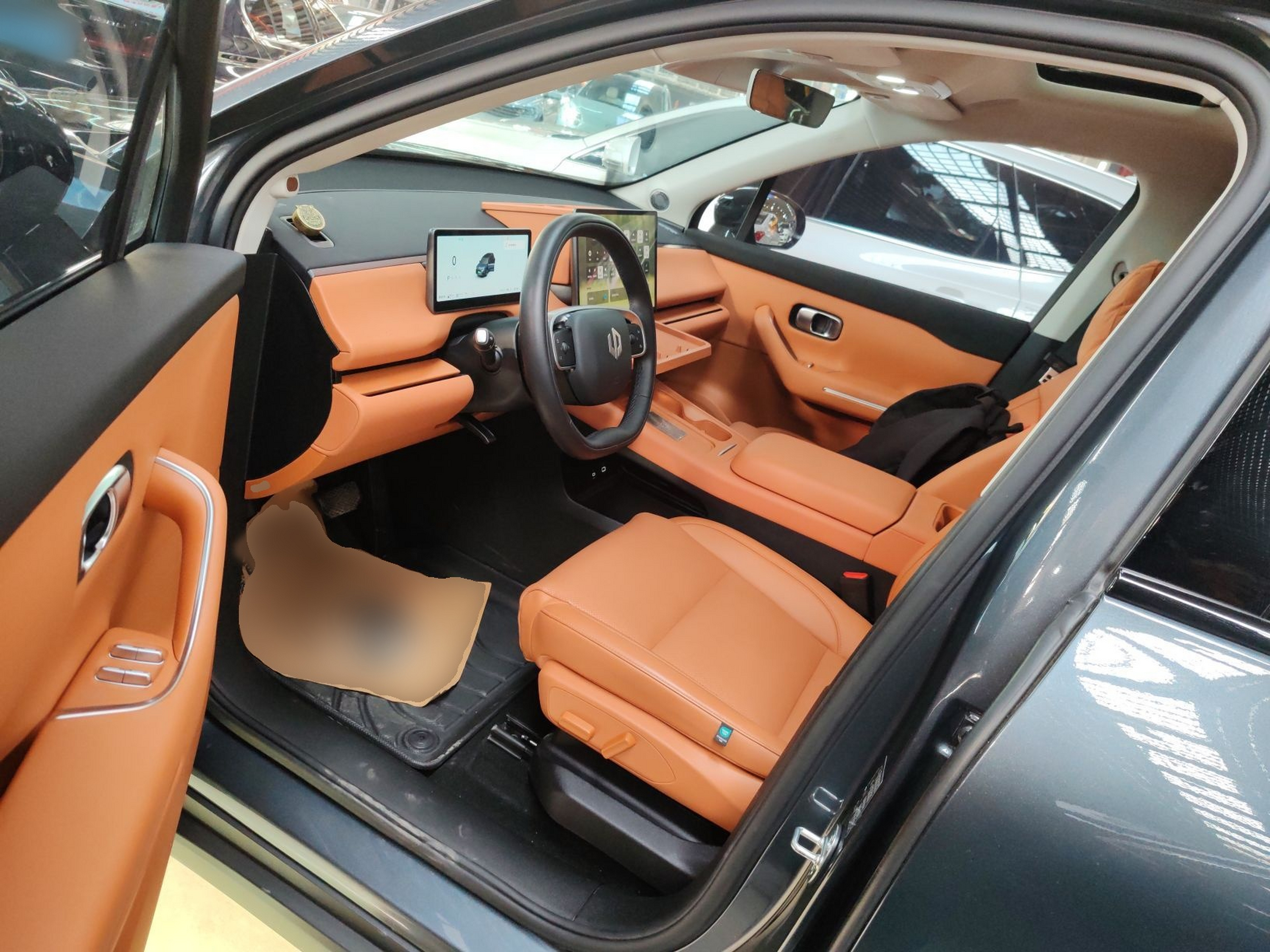 Переднее сиденье в автомобиле