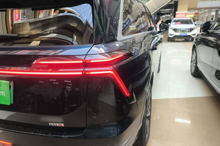 Used Wey Lanshan 2025 Four-Wheel Drive Max
