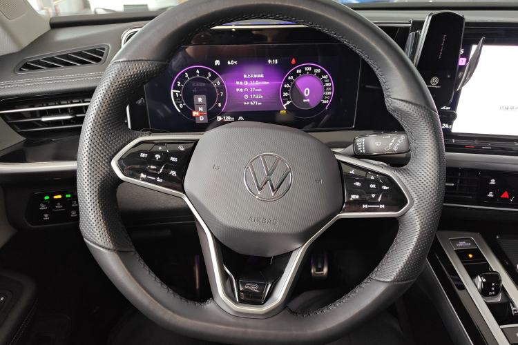 Used Volkswagen Tavendor 2024 380TSI All-Wheel Drive R-Line Cruise Edition
