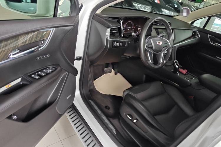 Used Cadillac XT5 2016 25T Luxury Model