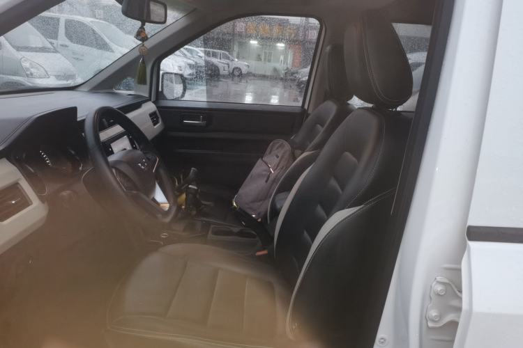 Used Wuling Hongguang PLUS 2020 1.5L Manual Comfort 7-Seater
