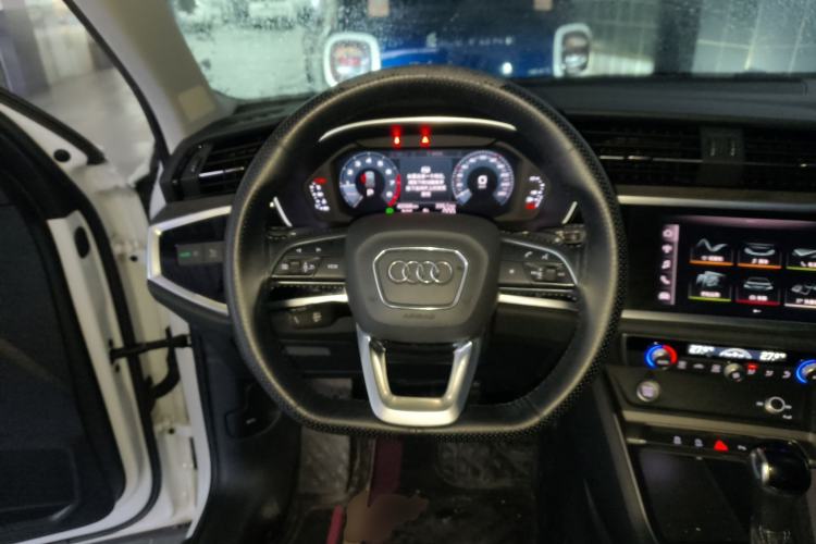 Used Audi Q3 2020 35 TFSI Fashion Dynamic Model