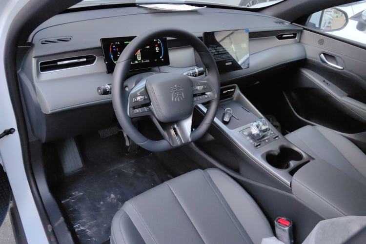 Used BYD Qin PLUS 2025 DM-i Smart Drive 55KM Leading Model