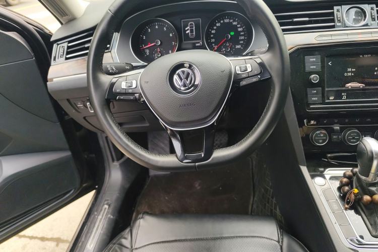 Used Volkswagen Magotan 2019 330TSI DSG Luxury Model China V Standard
