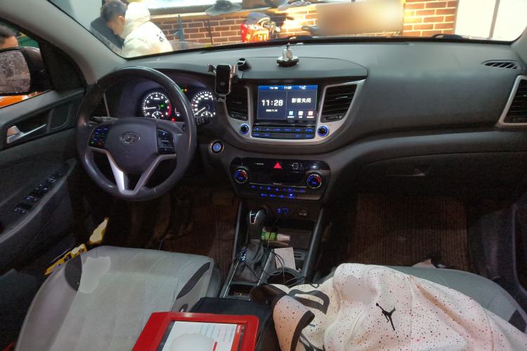 Used Hyundai Tucson 2015 1.6T Dual-Clutch Two-Wheel-Drive Smart Model
