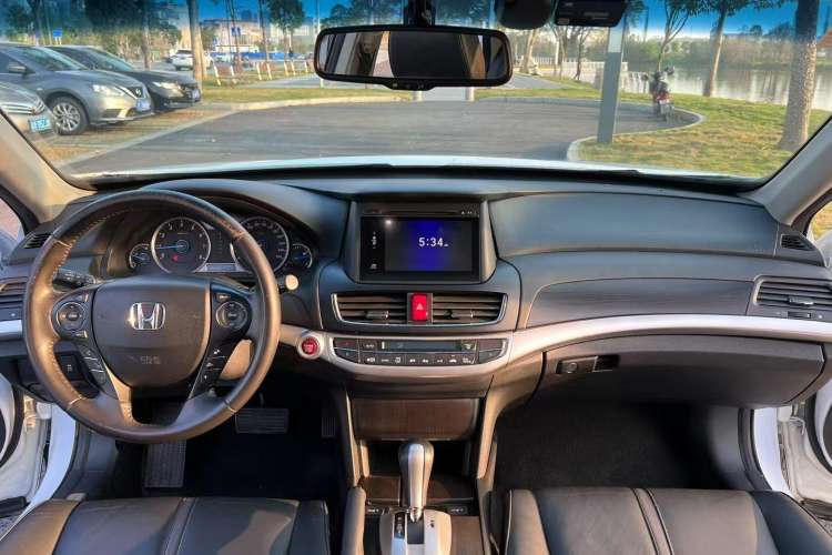 Used Honda Crosstour 2014 2.4L Luxury Edition
