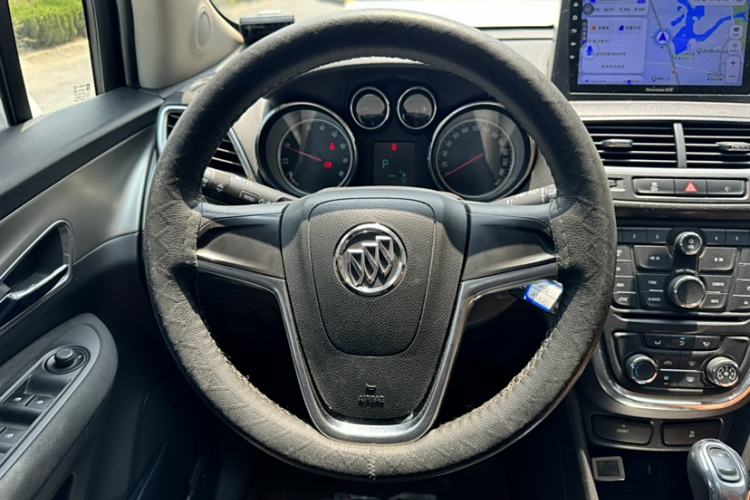 Used Buick Encore 2015 1.4T Automatic Two-Wheel Drive Urban Elite Version
