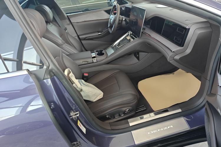 Used Denza Z9 2024 1100 km Four-Wheel Drive Max Version