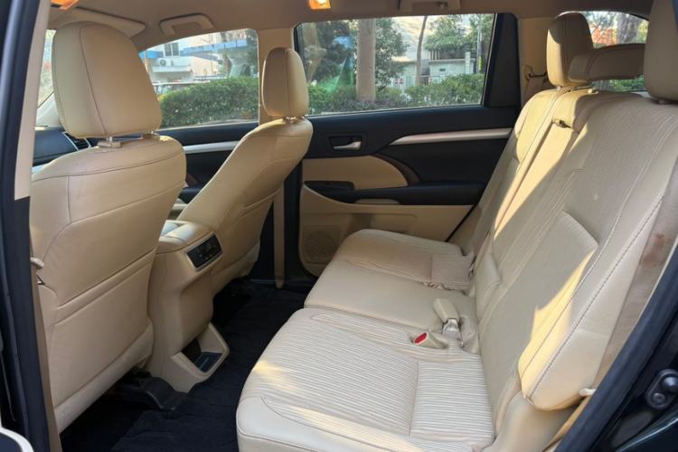 Used Toyota Highlander 2015 2.0T Four-Wheel Drive Elite Edition 7-Seater
