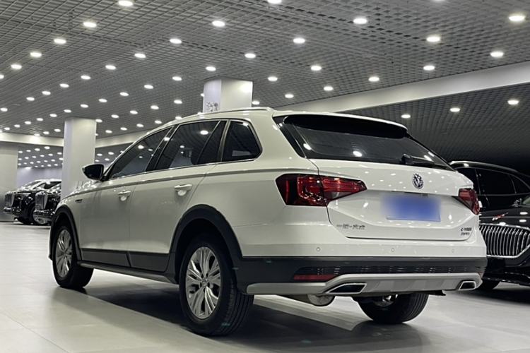 Used Volkswagen C-TREK 2017 230TSI DSG Comfort Version
