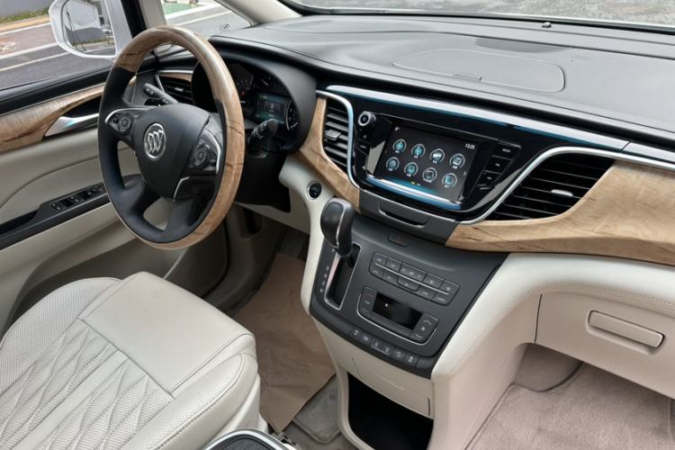 Used Buick GL8 2018 ES 28T Comfort Model China VI Standard