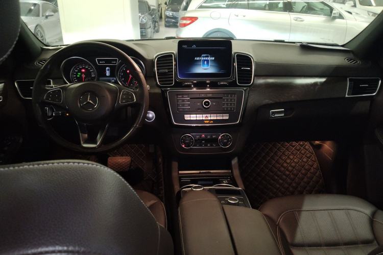 Used Mercedes-Benz GLE 2018 GLE 320 4MATIC Dynamic Edition Collector's Edition
