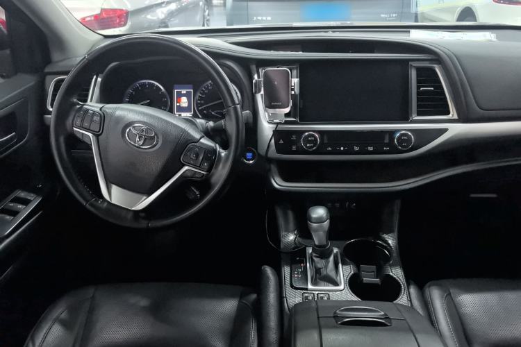 Used Toyota Highlander 2018 2.0T Four-Wheel Drive Prestige Version 7 Seats China V Emission Standard