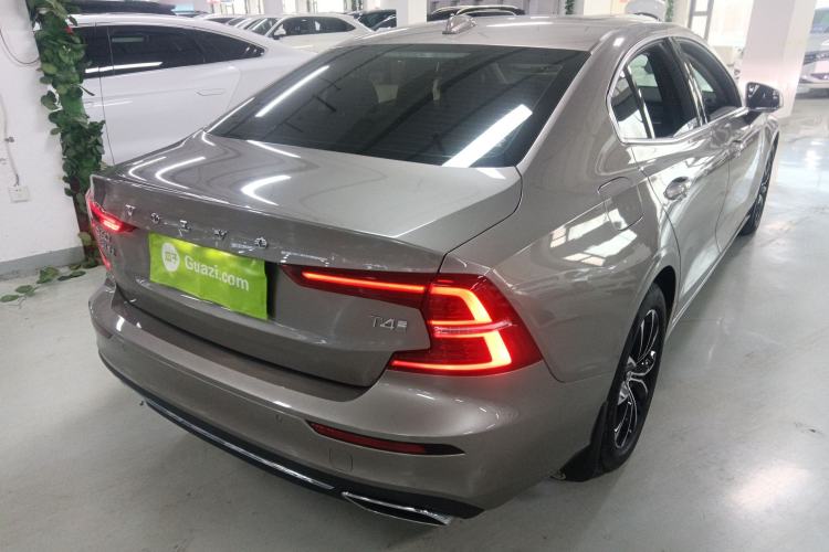 Used Volvo S60 2020 T4 Zhiyi Luxury Edition