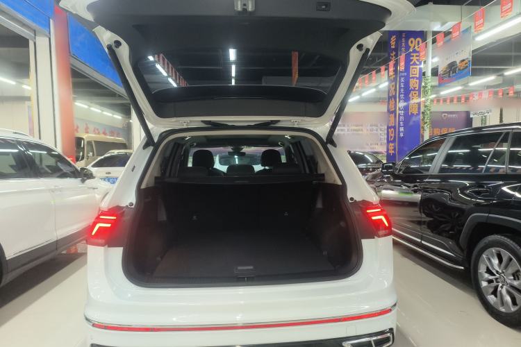 Used Volkswagen Tiguan L 2022 330TSI Automatic Two-Wheel Drive R-Line Enhanced Edition
