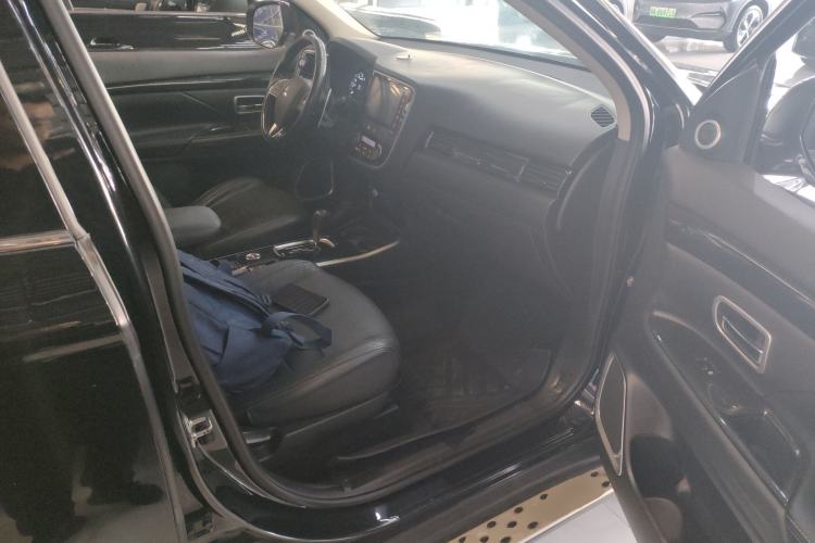 Used Mitsubishi Outlander 2016 2.4L 4x4 Elite Edition 5 Seats