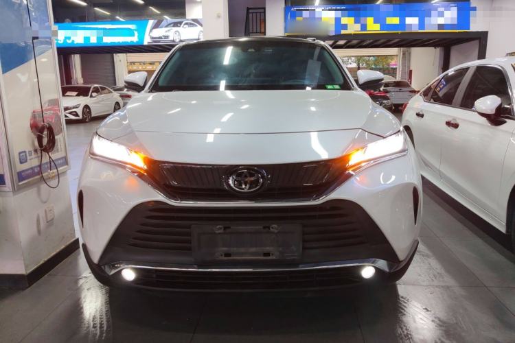 Used Toyota Harrier 2022 2.0L CVT Two-Wheel Drive Deluxe Edition
