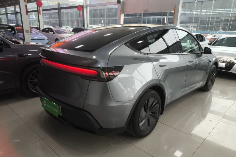 Used Tesla Model Y 2025 Rear-Wheel-Drive Version