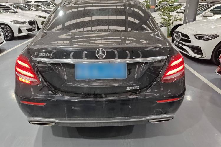 Used Mercedes-Benz E-Class 2018 Facelift E 300 L Luxury Edition
