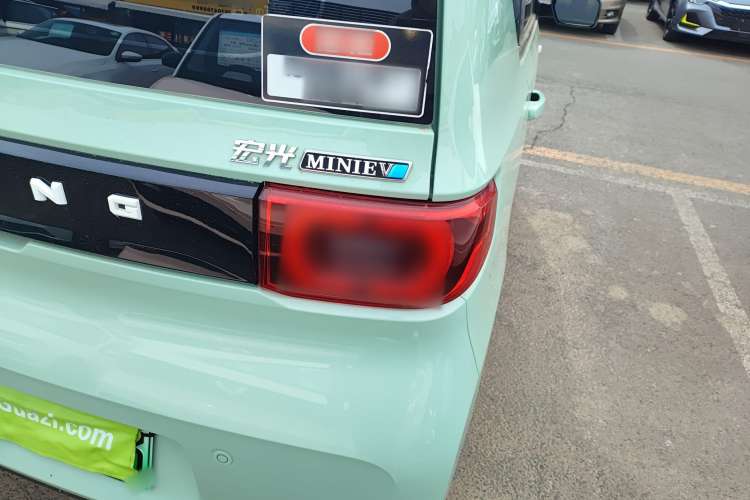 Used Wuling Hongguang MINIEV 2021 Macaron Premium Model – Lithium-NMC
