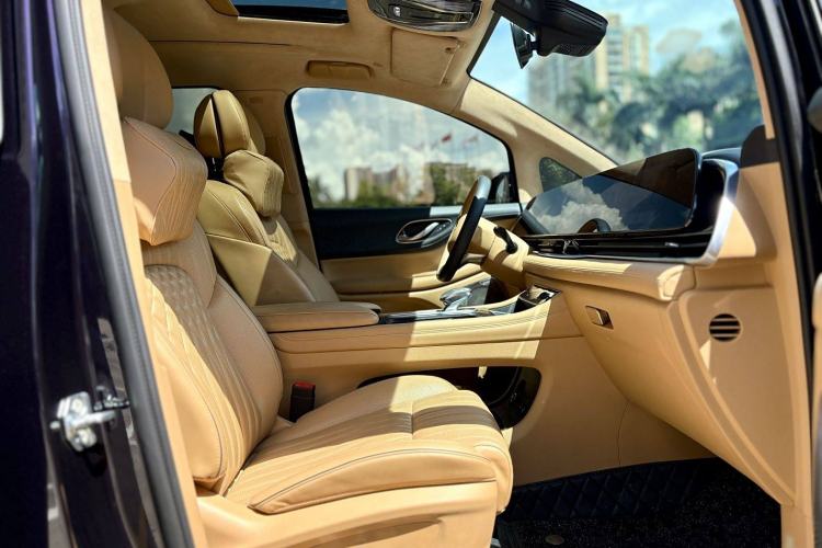 Used VOYAH Dream 2024 PHEV Ultra-Long Range Flagship Edition
