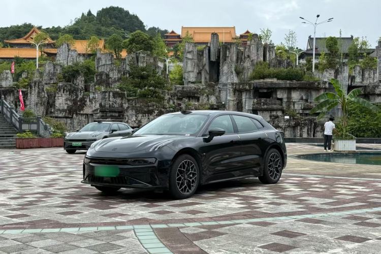 Used Zeekr 001 2025 WE Edition 100 kWh Rear-Wheel Drive