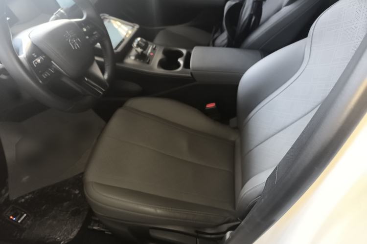 Used BYD Qin PLUS 2025 DM-i Smart Drive 55KM Leading Model
