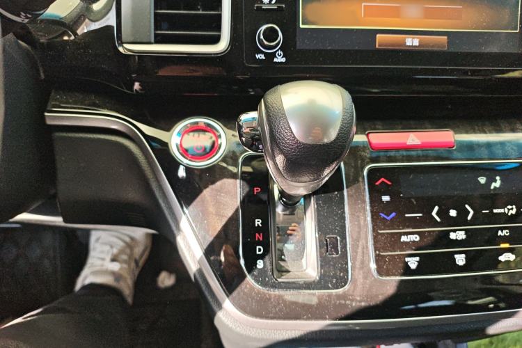 Used Honda Elysion 2019 2.0L Hybrid Luxury Edition
