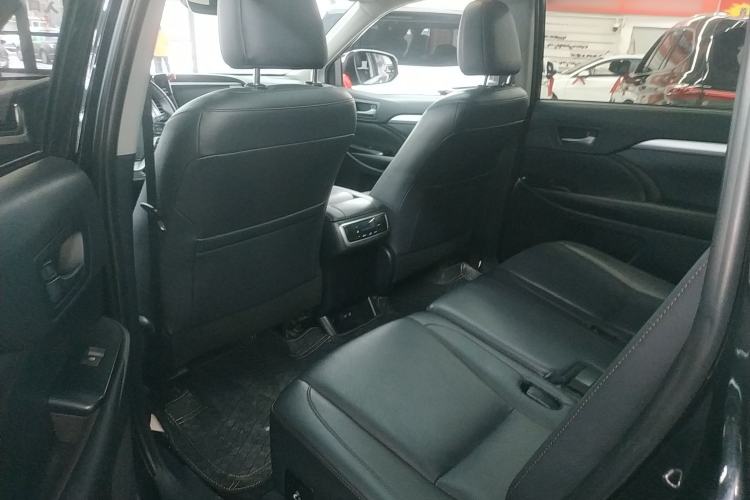 Used Toyota Highlander 2018 2.0T Four-Wheel Drive Prestige Version 7 Seats China VI Standard
