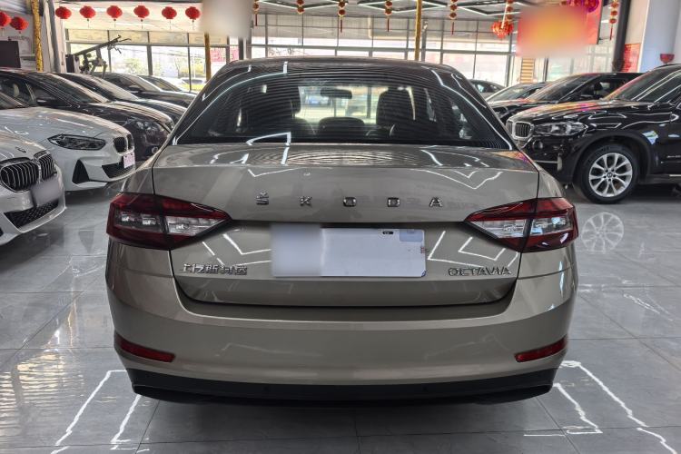 Used Skoda Octavia 2019 1.5L Automatic SmartDrive Comfort Edition China VI Standard
