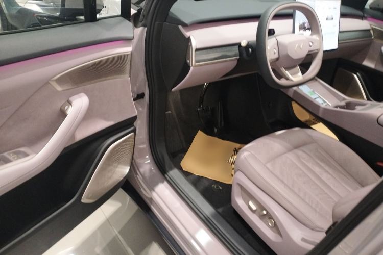 Used ONVO L60 2024 60 kWh All-Wheel Drive
