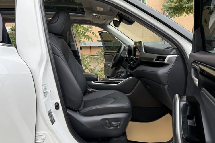 Used Toyota Highlander 2022 Dual-Engine 2.5L Four-Wheel Drive Prestige Version 7 Seats
