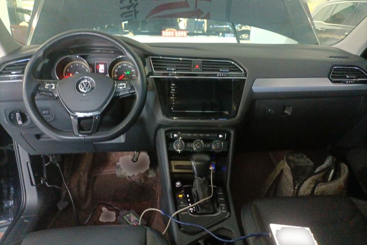 Used Volkswagen Tiguan L 2019 Updated Version 330TSI Automatic Two-Wheel Drive Panoramic Comfort Edition China VI Standard