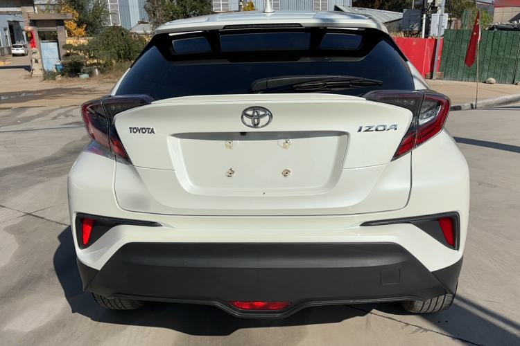 Used Toyota IZOA 2020 2.0L Yichi Version
