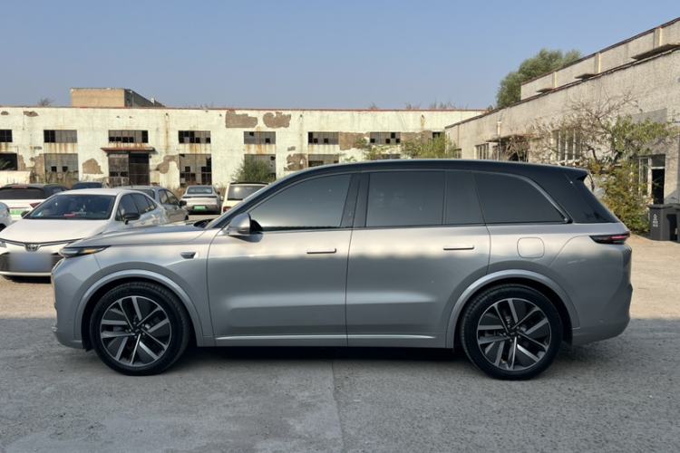 Used Li Auto L8 2023 Pro Model
