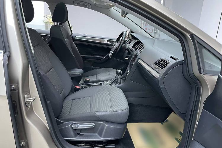 Used Volkswagen Golf 2016 1.6L Automatic Comfort Model
