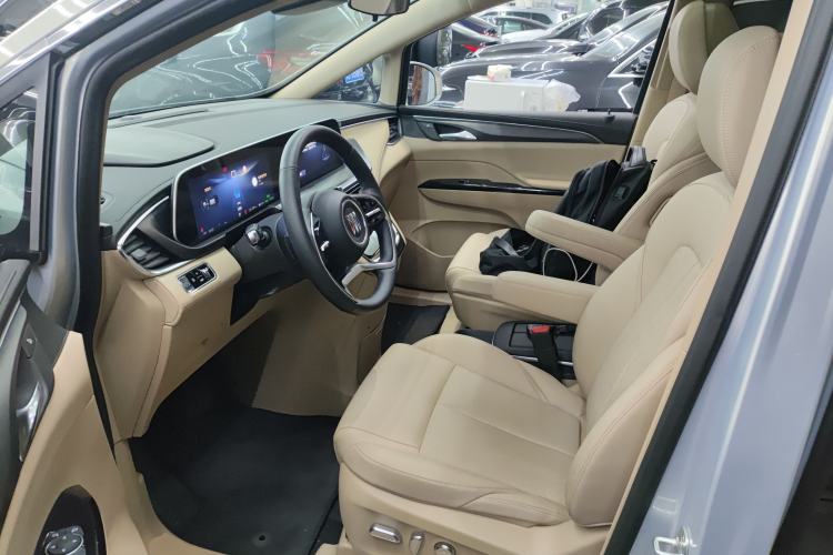 Used Buick GL8 New Energy 2025 Lu Shang Luxury Edition 7-Seater
