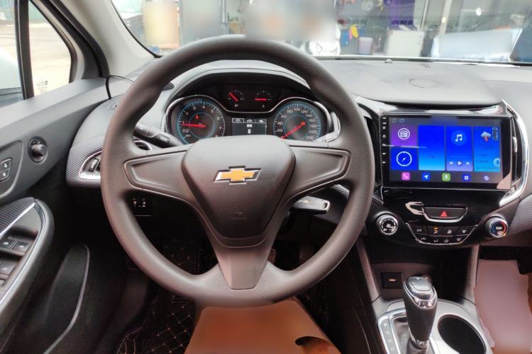 Used Chevrolet Cruze 2018 320 Automatic Pioneer Sunroof Edition
