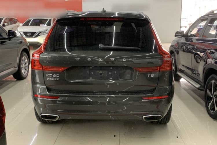Used Volvo XC60 2019 T5 4x4 Smart Edition China VI Standard