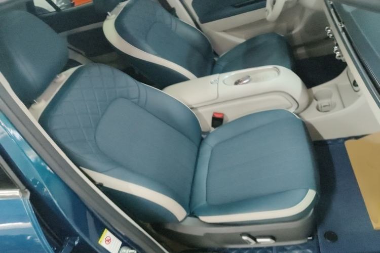 Used ORA Good Cat 2023 401 km Standard Range Prestige Version Lithium Iron Phosphate
