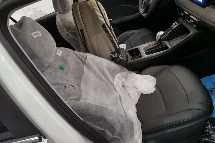 Used Roewe i5 2023 1.5L CVT Luxury Edition
