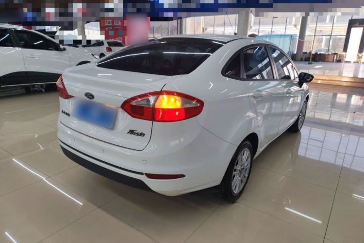 Used Ford Fiesta 2013 Sedan 1.5L Automatic Fashion Edition
